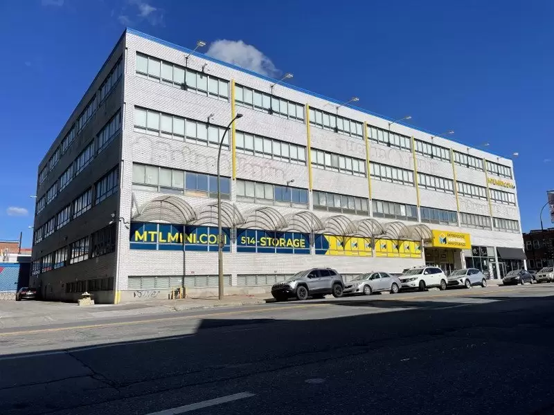 Montreal Mini-Storage - District Central